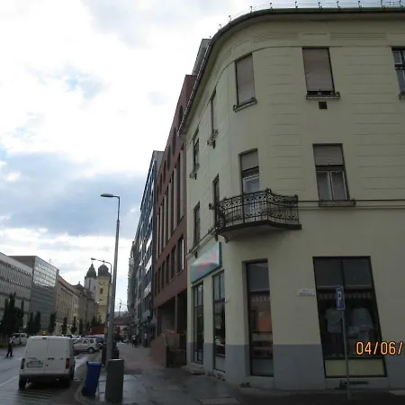 Pasti Central Apartment.