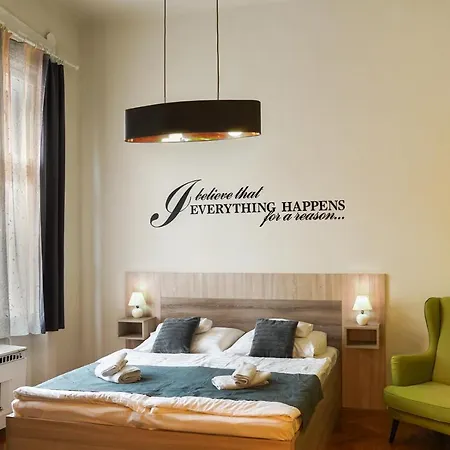 Pasti Central Apartment. Apartament Debreţin
